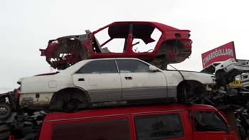 MAZDA 3 SERİSİ MAZDA ÇIKMA YEDEK PARÇA ÇIKMA MAZDA 929 ÇAMURLUK ORİJİNAL YEDEK PARÇA_329